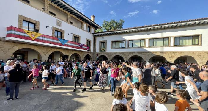 Jai batzordeak Igorre eta Areatzan