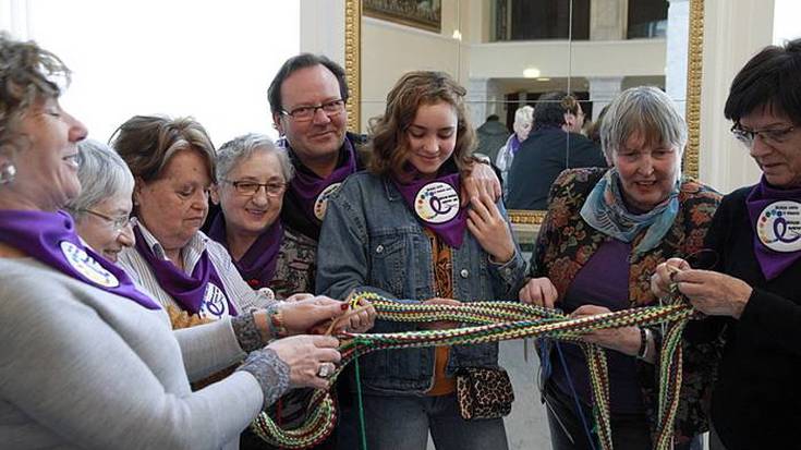 Eguenean Zeanurin eskaintzekoak ziran 'Ahizpatasun hariak' dokumentala atzeratu dabe