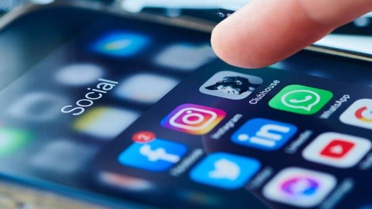 Adinekoentzako mundu digitalaren gaineko berbaldia Areatzan