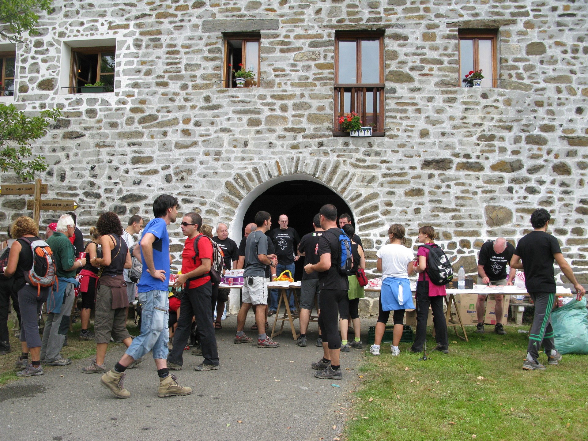 Zeanurin, ermitarik ermita, auzunerik auzune