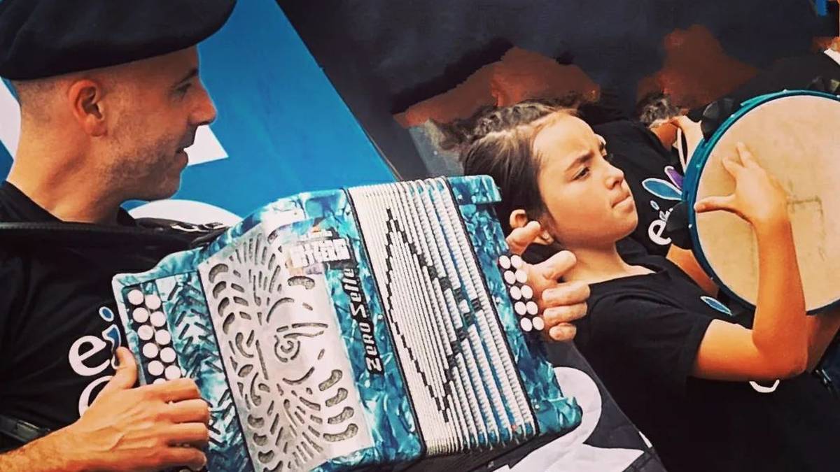 Eingo taldearen ‘Musika kalean’ ekimenaren Igorreko atzen emonaldia
