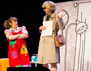 'Zaintzaren Dantza' antzezlana dakar Kotxepinera Lari Produkzioak-ek