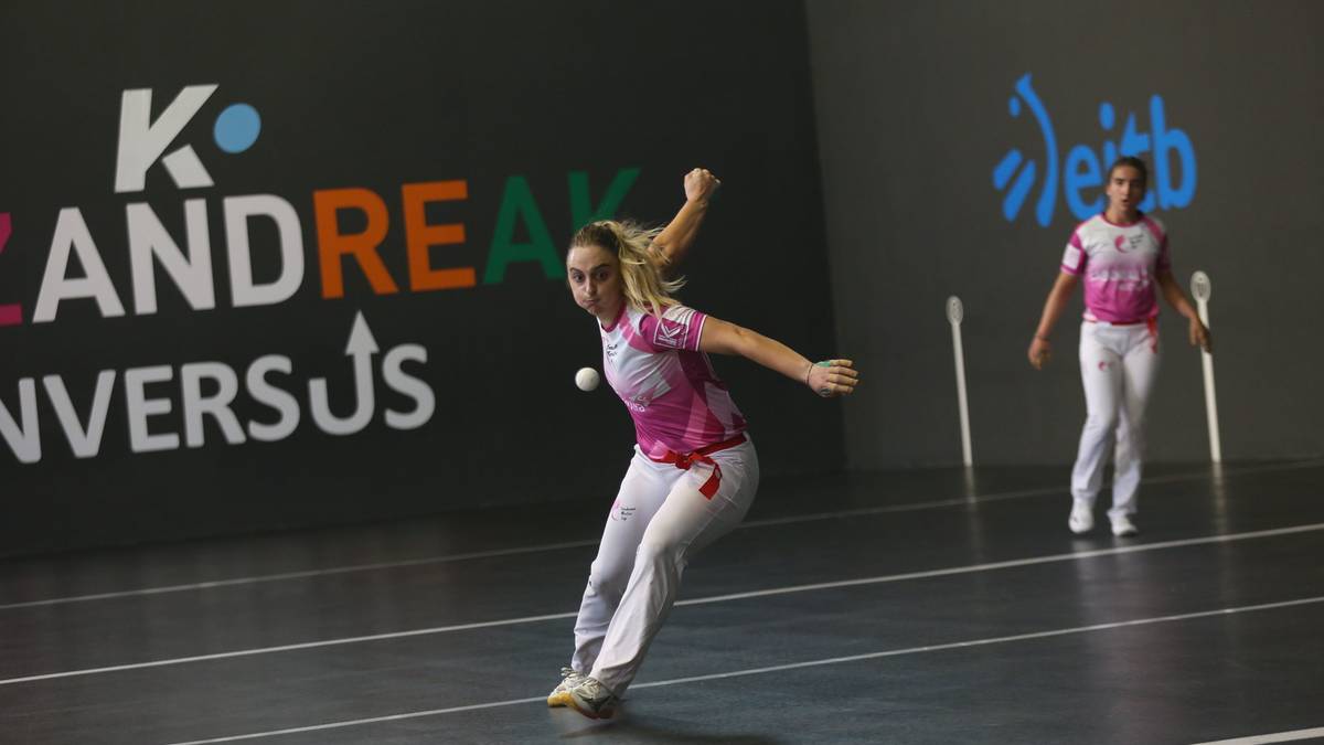 Amaia Aldaik Plazandreak torneoko txapela jantzi dau