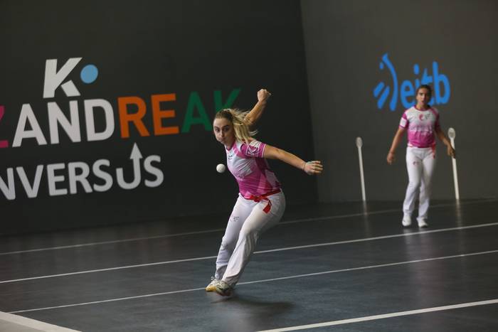 Amaia Aldaik Plazandreak torneoko txapela jantzi dau