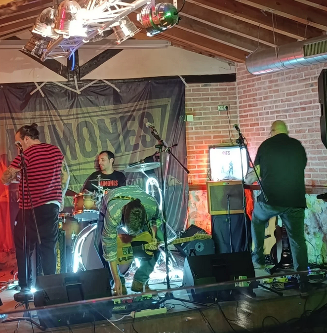 Jaimones musika taldea barikuan Arantzazun