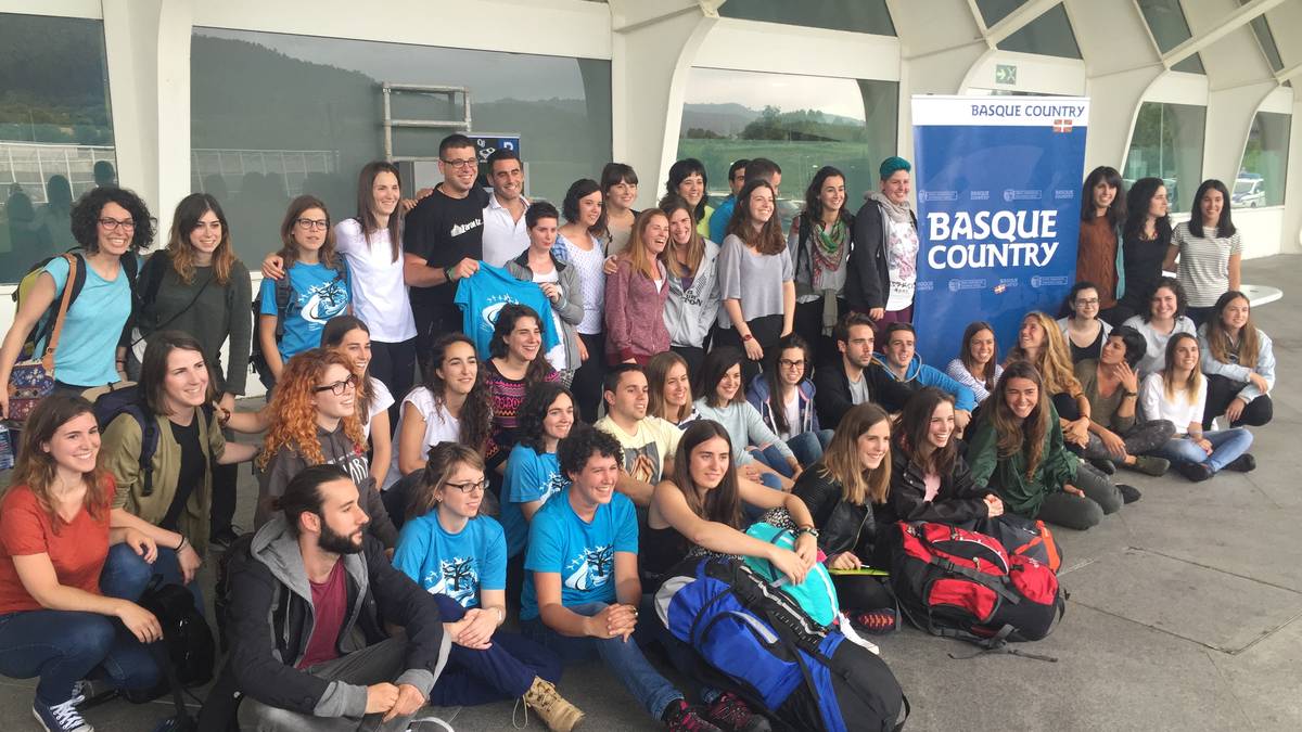 Hegoaldeko herrialdeetara kooperante moduan joateko deialdia egin dau Jaurlaritzeak