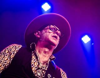 Amann & Long John bikotearen kontzertua Artean