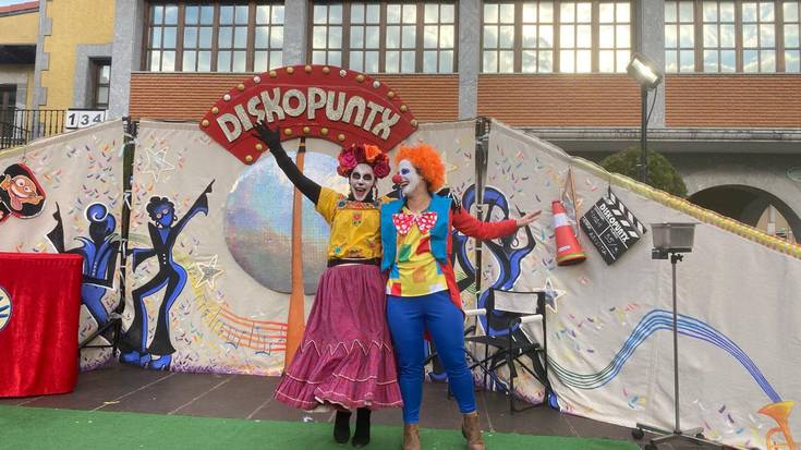 ‘Diskopuntx’ familia antzerkia Lemoan