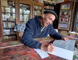 'Sorgina, banaiz' Asisko Urmenetaren dokumentala bihar Diman