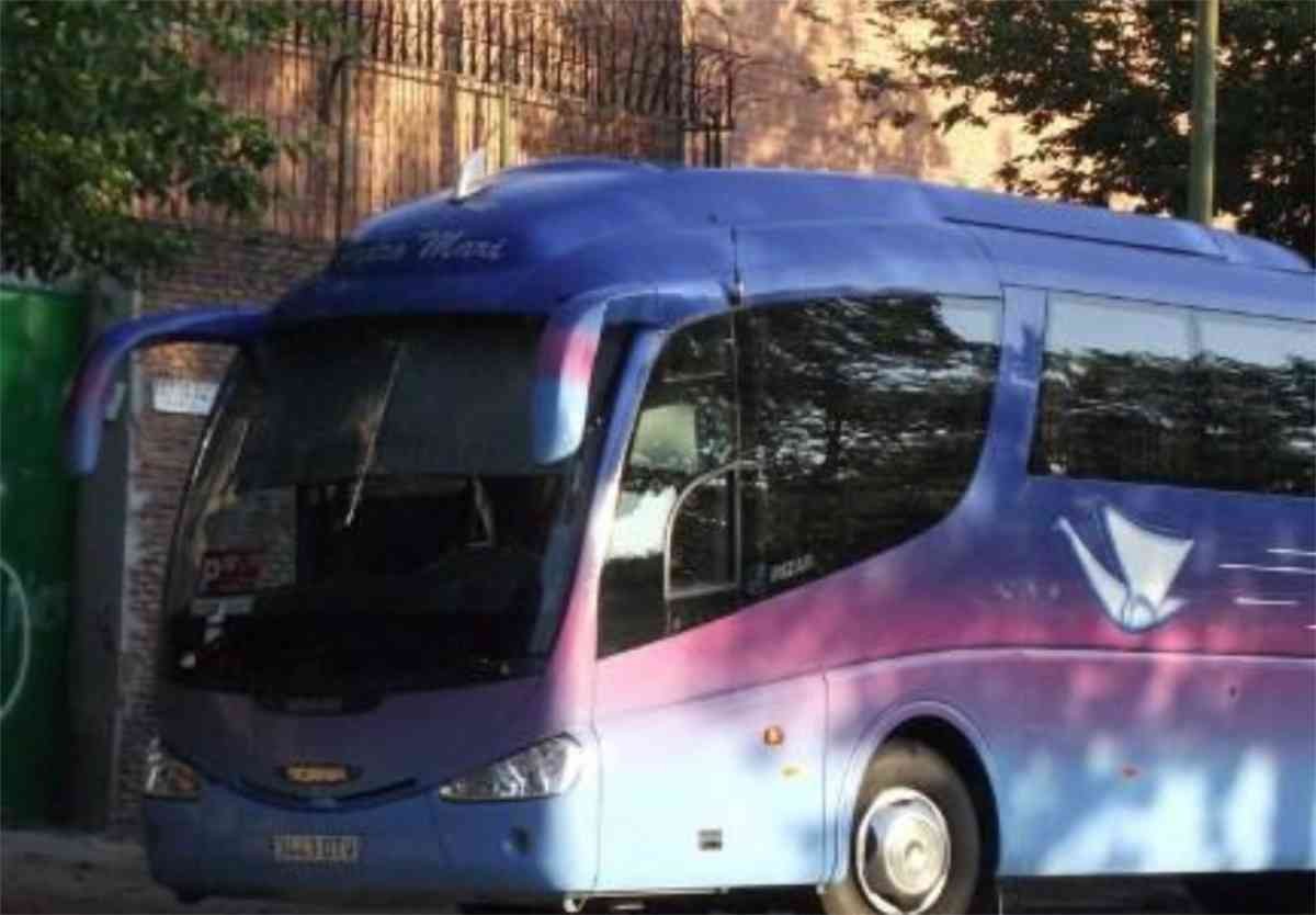 Astegoienean Artea eta Galdakoko jaietatik etxera bueltetako autobusa