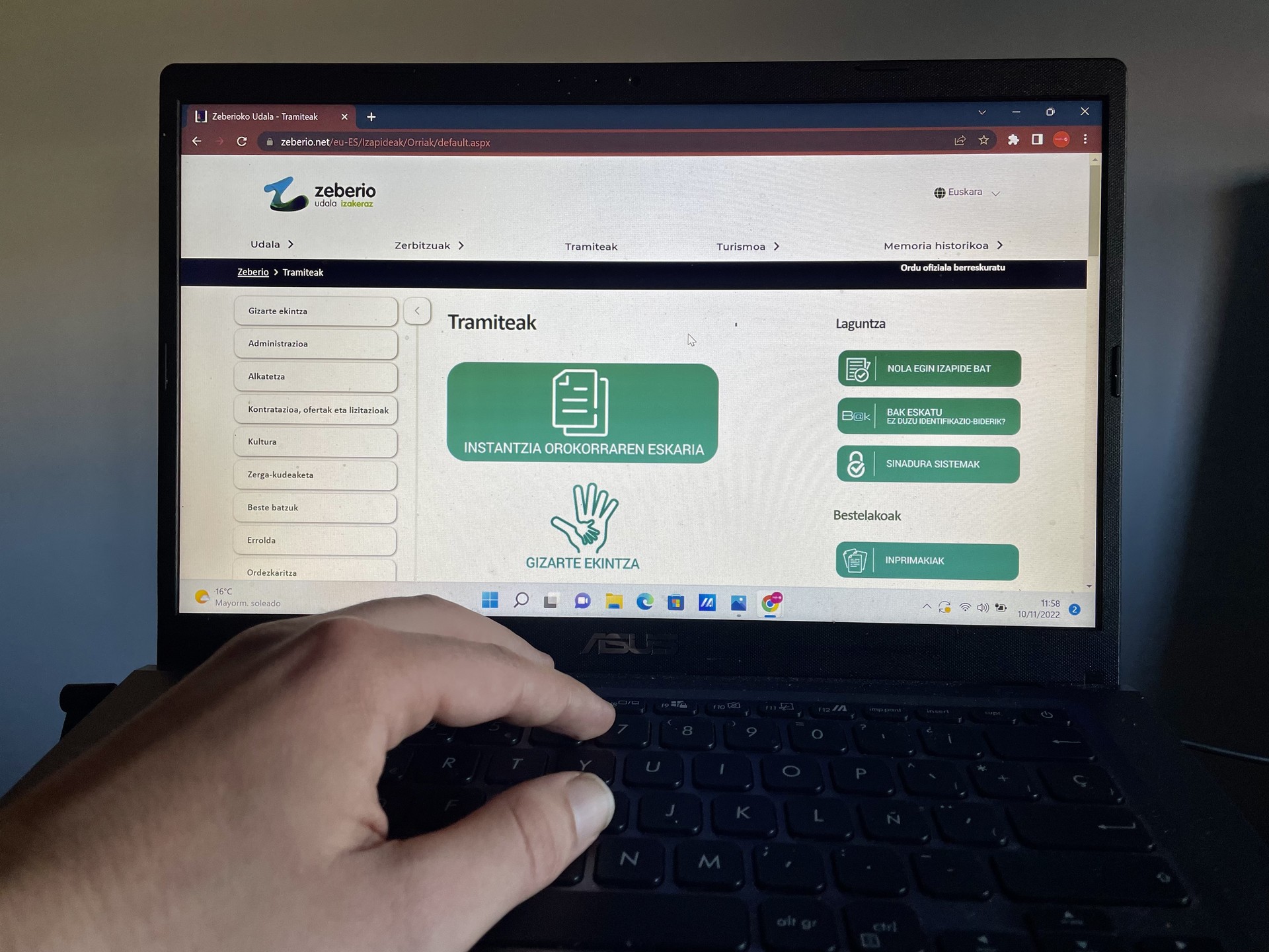 Udal tramiteak online egiteko ikastaroa emongo da Zeberion