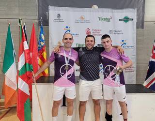 Pelotari arratiarrek lau domina eskuratu dabez Europako zirkuituko lehen txapelketan