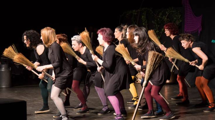 Etzanderak andra taldearen atzen jantzaldia