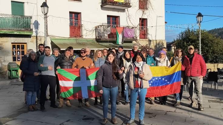 Artea Sareak Iraultza Bolibartarraren alde kaleak hartzeako deia egin dau