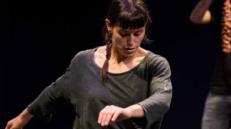 Jantza ikuskizuna gaur Lemoan