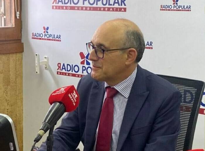 Bizkaiko Farmazeutikoen Eskolako zuzendari teknikoak berbaldia eskainiko dau gaur