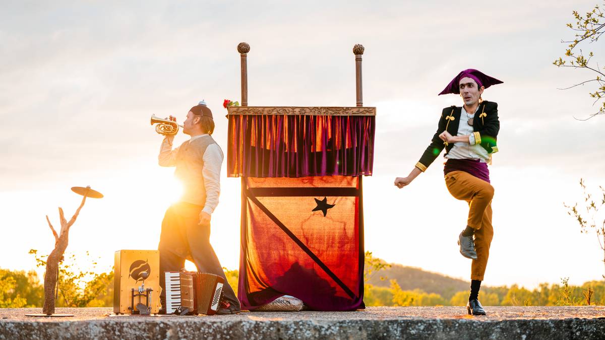 'Pulcinella Txio-Txinela' antzezlana taularatuko dau Zurrunka konpainiak