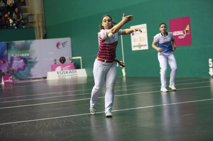 Amaia Aldaik ezin izan eban Lau T’erdiko txapela jantzi