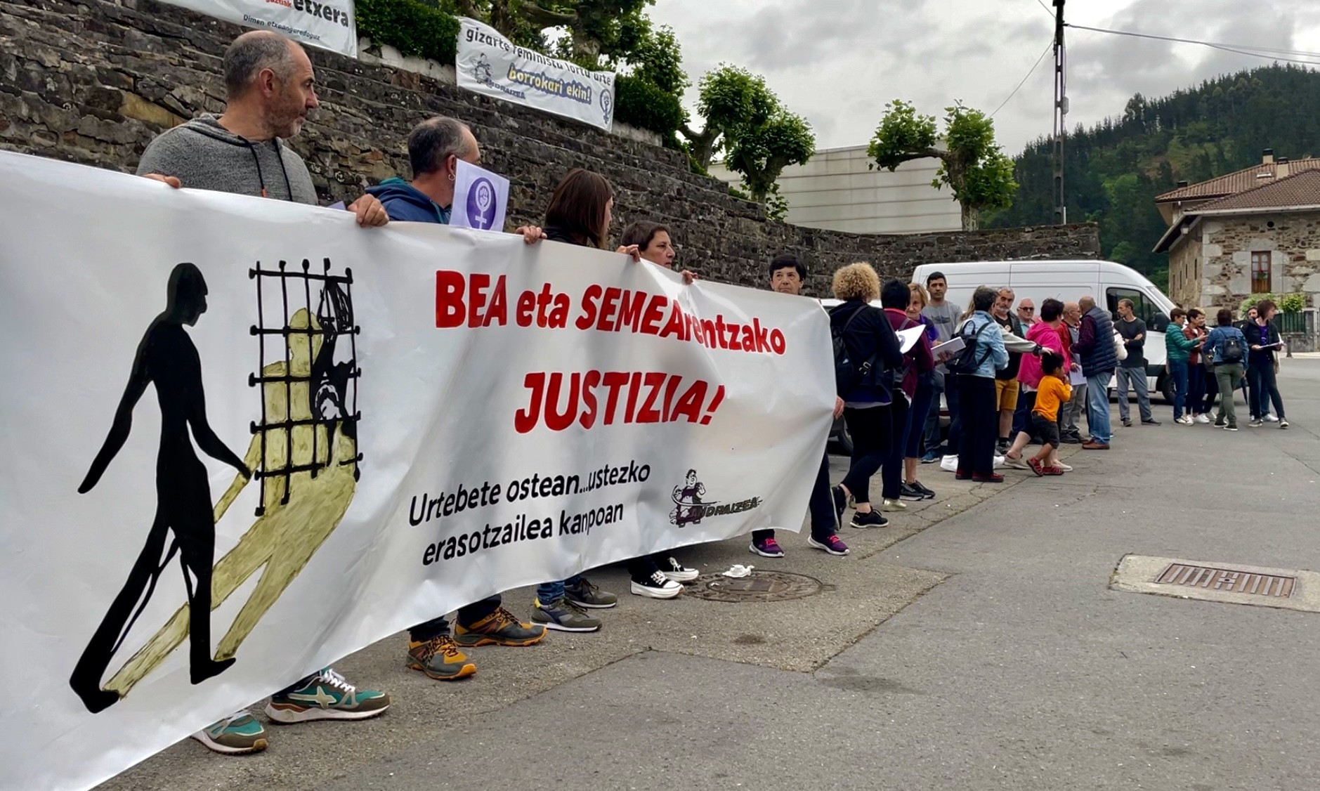 Hiru eraso matxista salatu ditue atzenaldian Diman