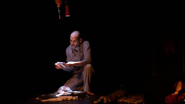‘Lohi gorria’ antzezlana taularatuko dau Ékoma Teatrok Lemoan