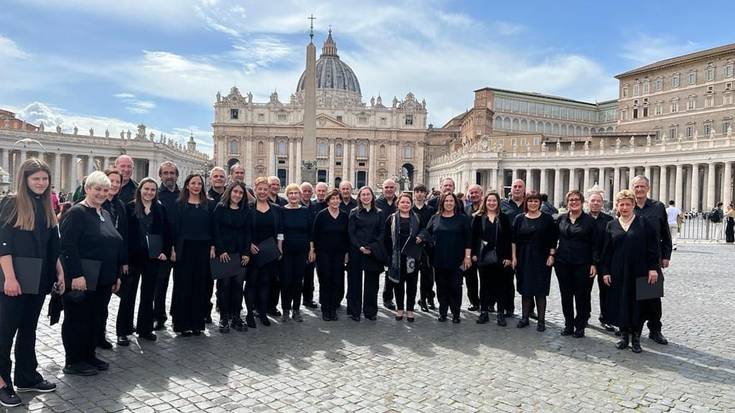 Arratiako Koruaren eskutik, Vaticanoan entzun dira Santa Agedako koplak
