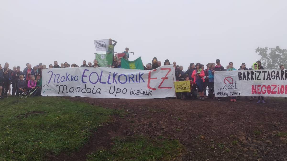 800 alegazino Mandoiako Feroskana proiektu eolikoaren kontra