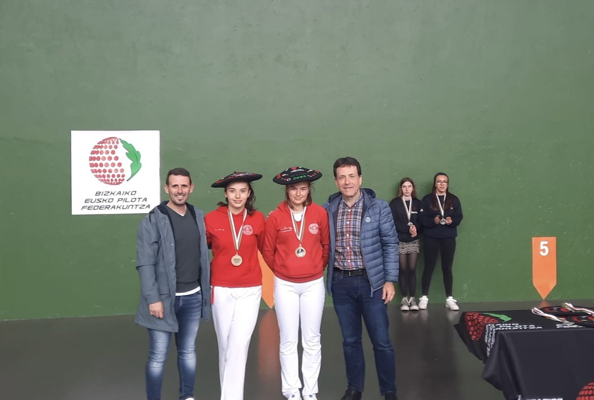 Bizkaia Cup gomazko paleta txapelketea irabazi dabe areatzaztarrek