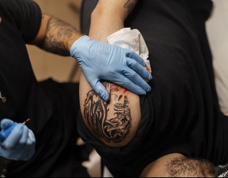 Tattoo Circus ekitaldia aurrera eroateko lanegun irekiak Kiñu Gaztetxean