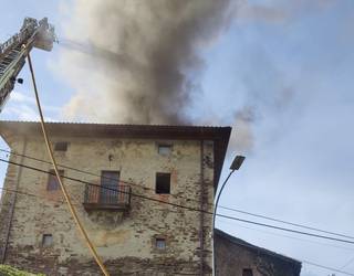 Zeanuriko Udalak etxe eta baserrietarako ke detektagailuak emongo ditu