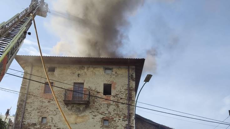 Zeanuriko Udalak etxe eta baserrietarako ke detektagailuak emongo ditu