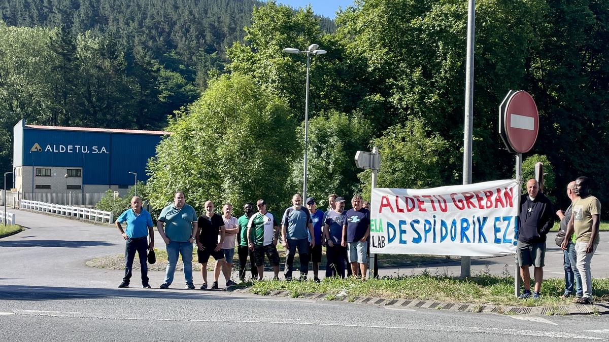 Kaleratze masibo traumatikoaren kontra, mugabako greban dagoz Aldetu S.A.-ko langileak