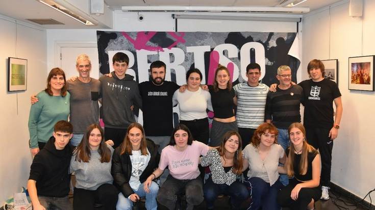 Oizpeko pantolluk eta Bizkaiko kopla gaztiek taldeak sailkatu dira BBK Txapelketako finalera