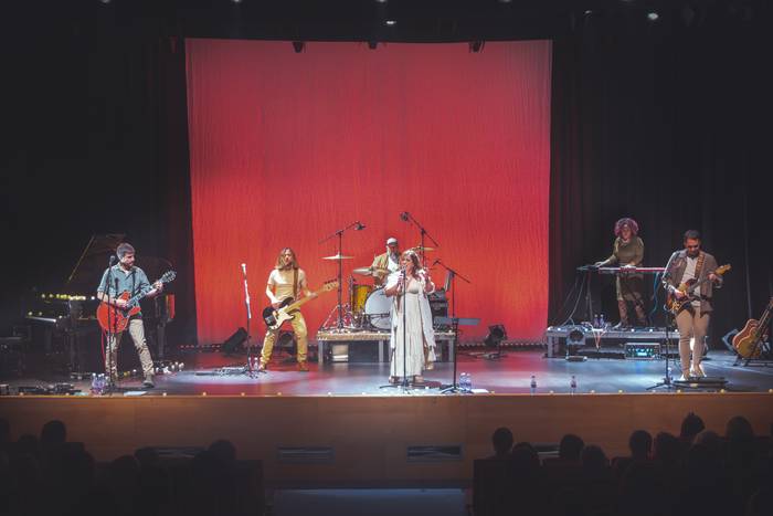 Ane Han taldearen “itzulereak” sarrera guztiak agortu ditu Kotxepinen