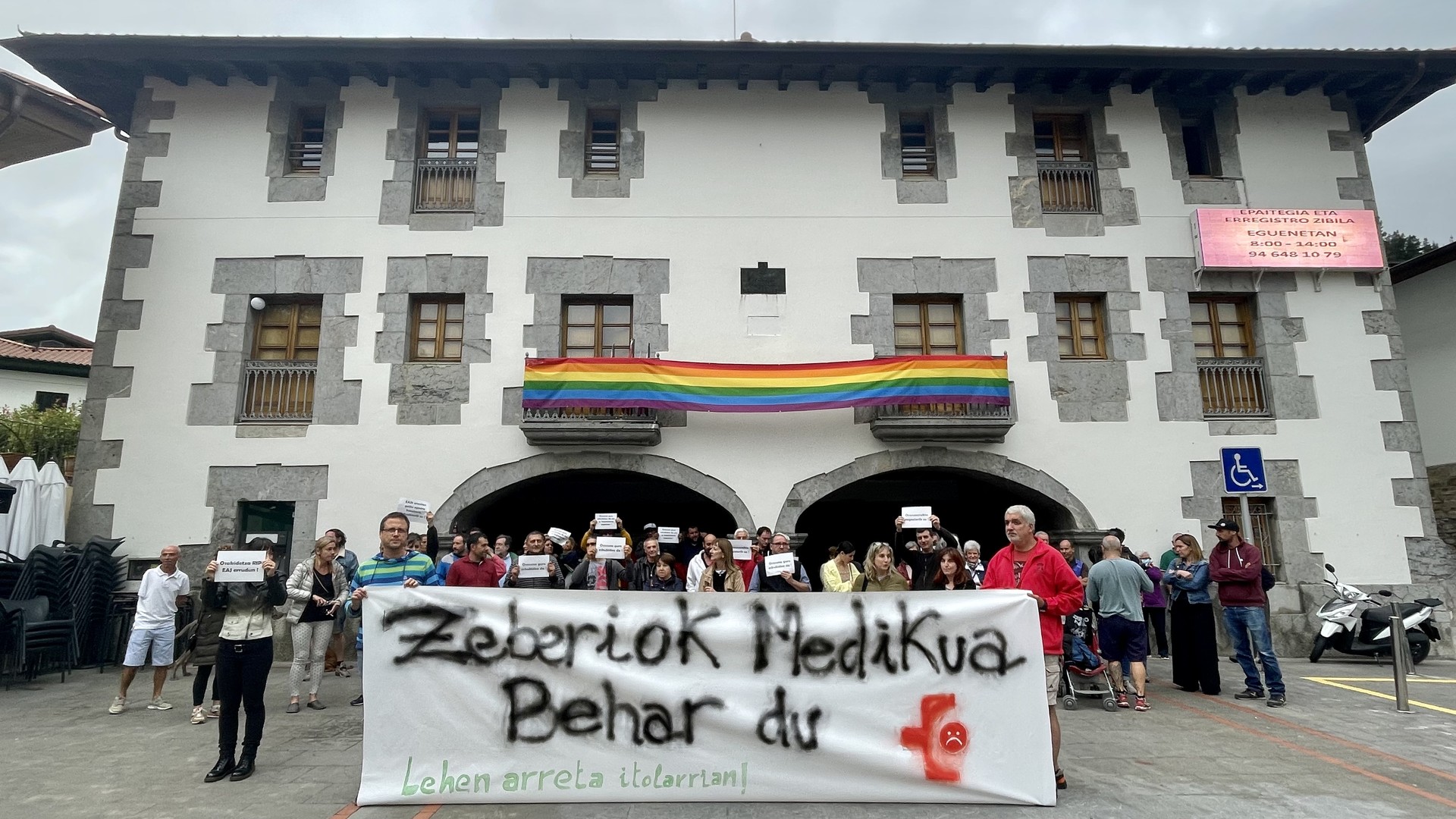 Aurten be, murriztapen ugari egongo dira herrietako osasun zentroetan
