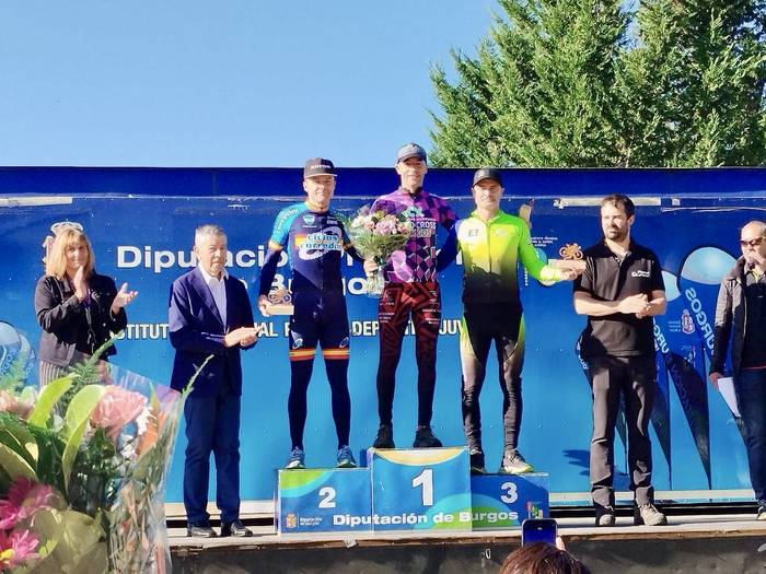 Sariz betetako beste astegoien bat egin dau Manu Quintanillak