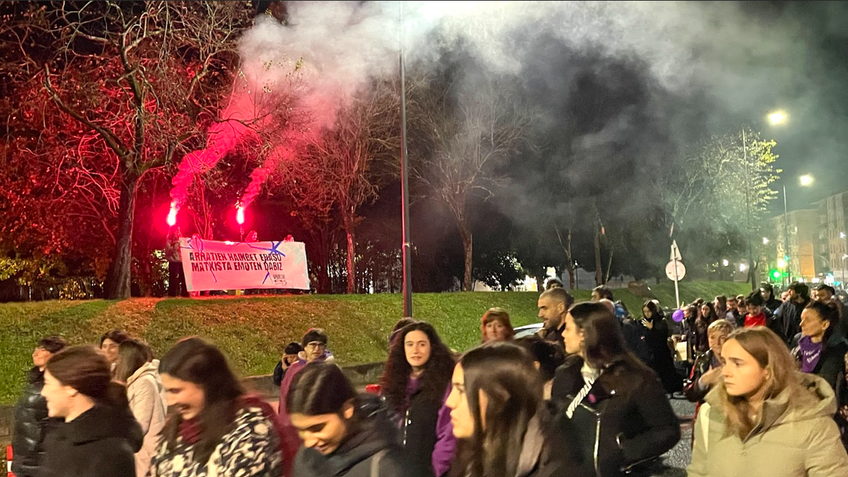 Arratiako Mugimendu Feministak Igorren andra batek sufridutako sexu-erasoa salatu dau