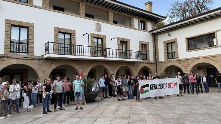 Ehundik gora igorreztar batu ziran Palestina eta Sumud ontzidiagazko alkartasun protestan