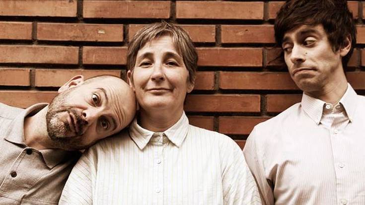 'Alperrak, tunanteak eta maleanteak' antzezlana Lemoan