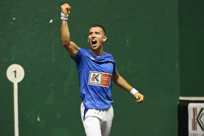 Rekalde Buruz Buruko Txapelketako final-laurdenetan