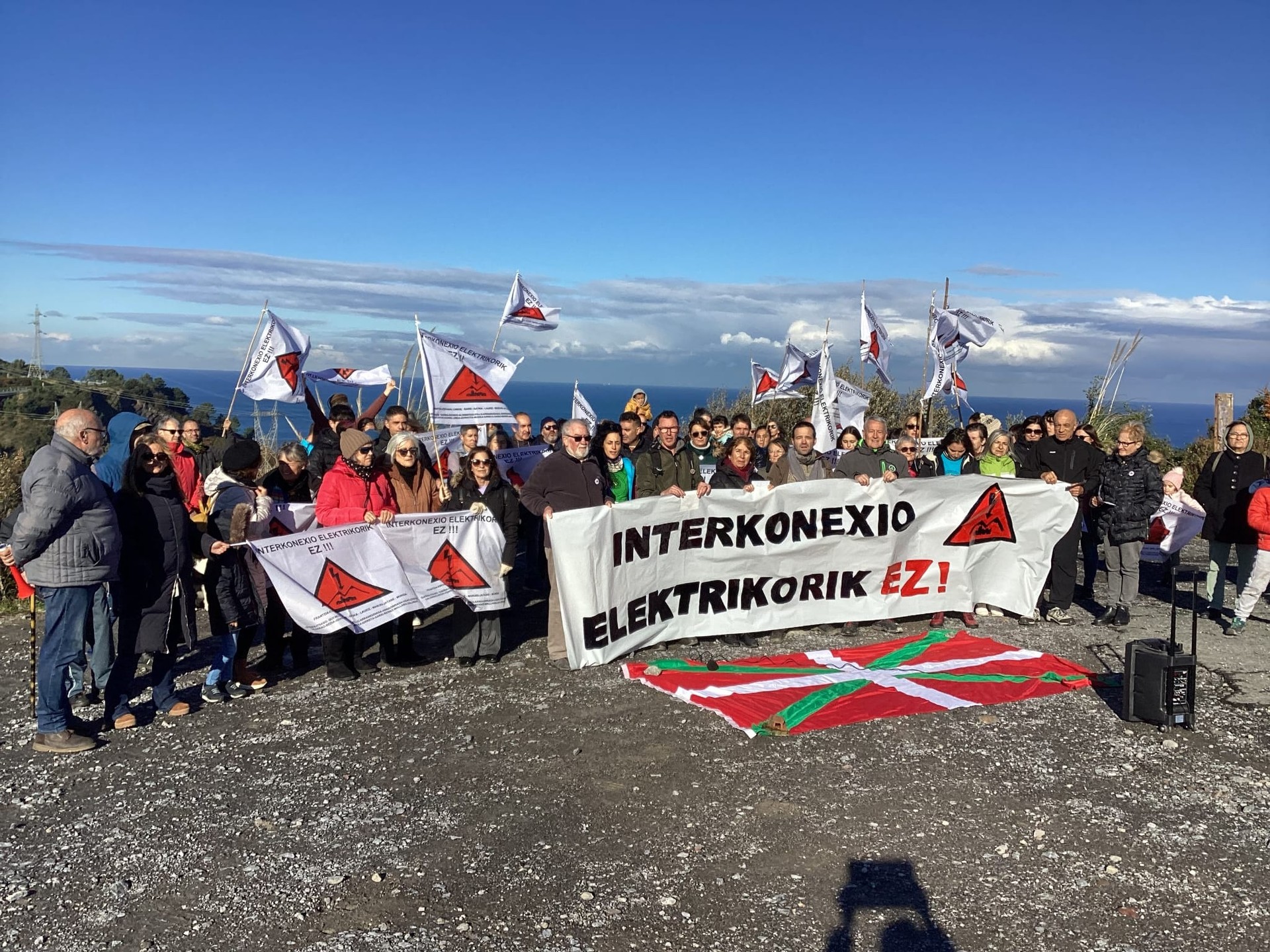 Igorreko Udalak ez dau lortu Gueñes-Itsaso goi tensinoko linea gelditutea