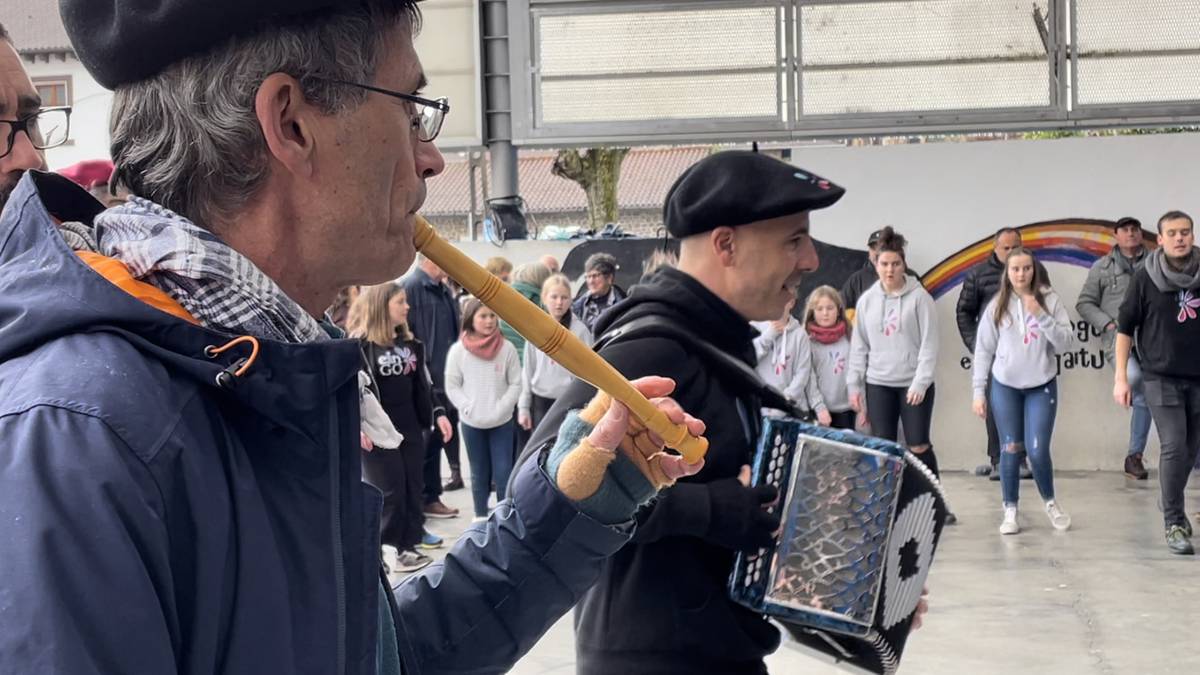 Eingo taldearen ‘Musika kalean’ emonaldia Igorren