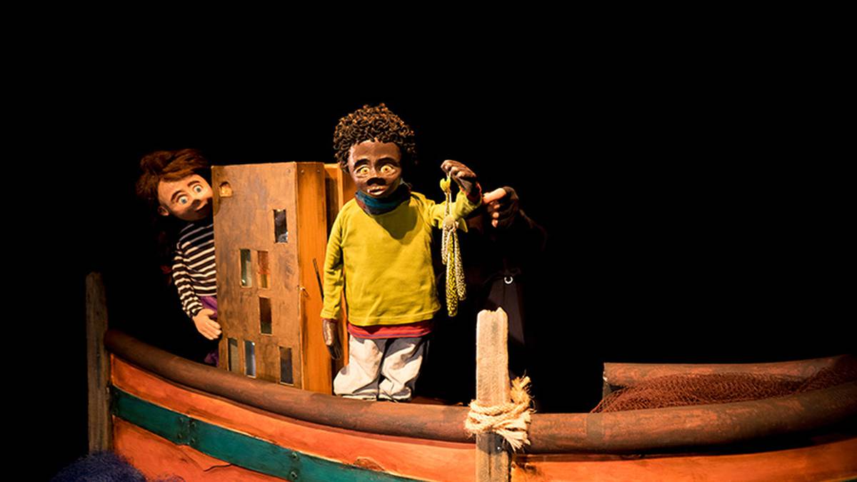 'Gure kanoa' txotxongilo ikuskizuna dakar Zurrunka Teatrok Lemoara