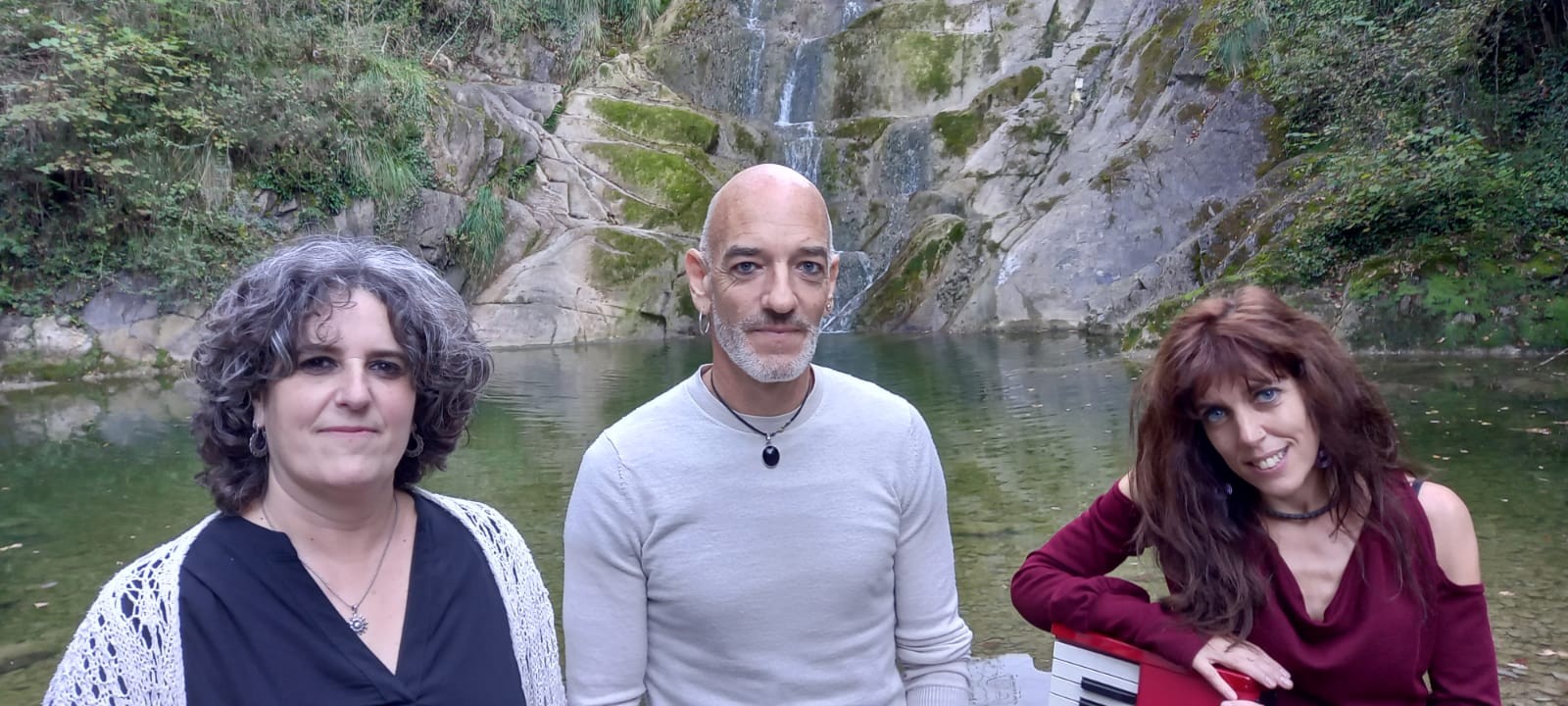 Mikel Etxabururen poemak errezitauko dira musikeagaz lagunduta