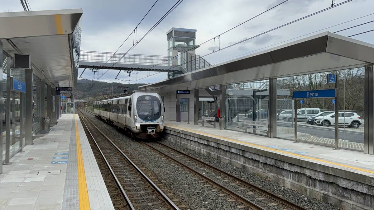 Amaituta dago Bediako tren estazino barriztua