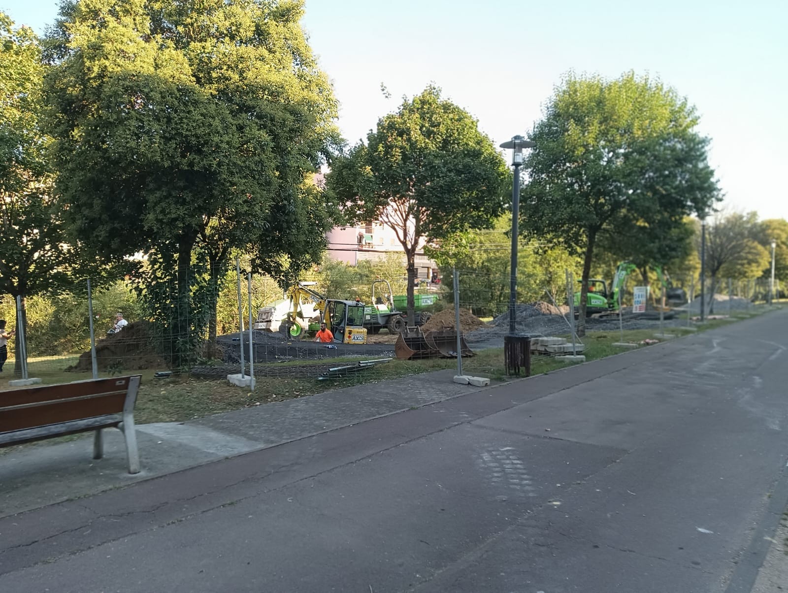 Igorren hasi dira pump track-a eregiten