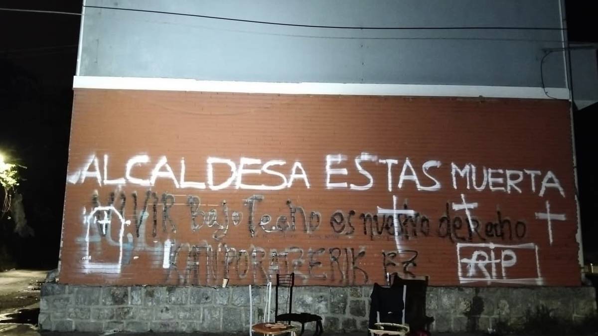 Mehatxu pintaketak Esther Iturrioz alkatearen kontra