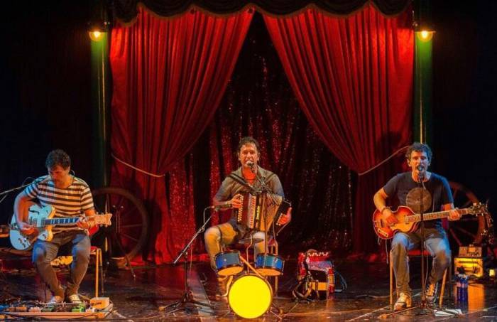 Gozategi taldeak kontzertu akustikoa eskainiko dau Areatzan