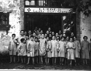 Jon Urutxurtuk 'Manuel de Ynchausti eta Lurdes Euzko Aur-Etxea kolonia Jatsu (1937-1939)' liburua aurkeztuko dau Zeanurin