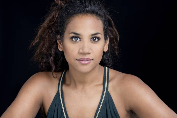 'Bellas' filmaren emonaldia eta solasaldia Artean