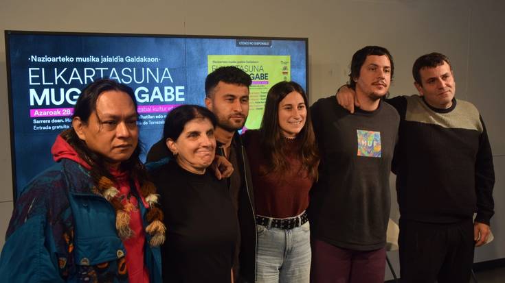 Palestinaren aldeko musikea, domekan Arteako Herriko Bentan